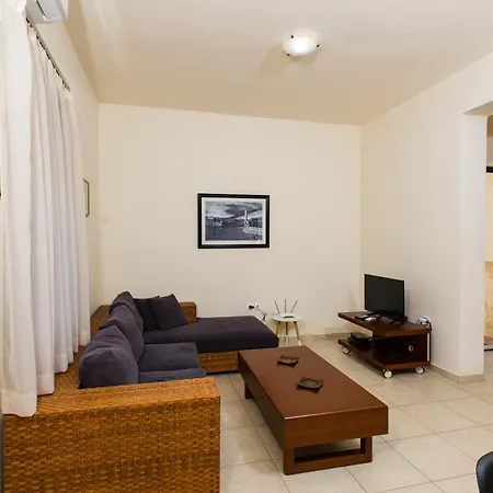 בית נופש Athina
